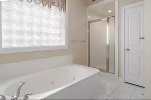 94 E Fairbranch Cir, The Woodlands, TX 77382 - Photo 21