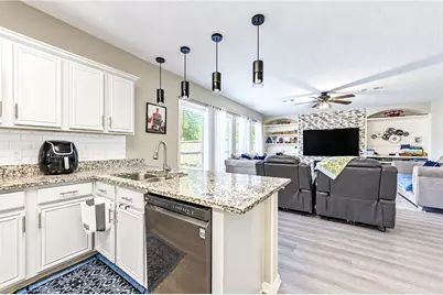 16831 Basewood Court, Sugar Land, TX 77498 - Photo 5