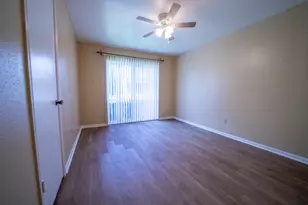 135 April Point Dr N, Montgomery, TX 77356 - Photo 9