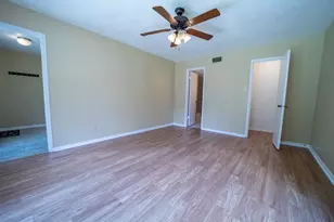 135 April Point Dr N, Montgomery, TX 77356 - Photo 5