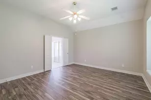 5911 Brook Bend Dr, Sugar Land, TX 77479 - Photo 27