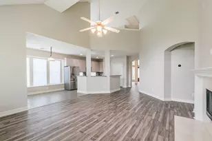 5911 Brook Bend Dr, Sugar Land, TX 77479 - Photo 7