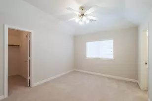 5911 Brook Bend Dr, Sugar Land, TX 77479 - Photo 37