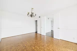 5001 Woodway Dr, Houston, TX 77056 - Photo 9