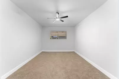 8427 Guinevere Street, Houston, TX 77029 - Photo 9