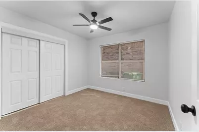 8427 Guinevere Street, Houston, TX 77029 - Photo 11