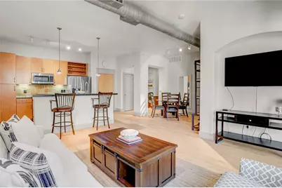 1901 Post Oak Boulevard #4303, Houston, TX 77056 - Photo 1