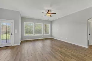 100 Castlegate Ln, Houston, TX 77065 - Photo 11