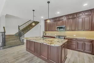 100 Castlegate Ln, Houston, TX 77065 - Photo 7