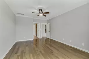 100 Castlegate Ln, Houston, TX 77065 - Photo 17