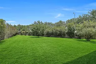 100 Castlegate Ln, Houston, TX 77065 - Photo 33