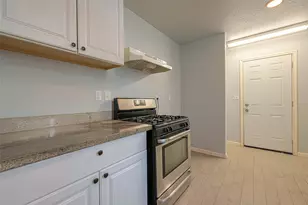 4813 Pederson St, Houston, TX 77033 - Photo 9