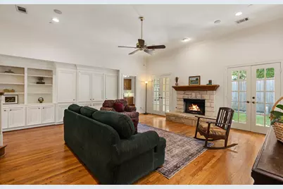 5321 Pocahontas Street, Bellaire, TX 77401 - Photo 9