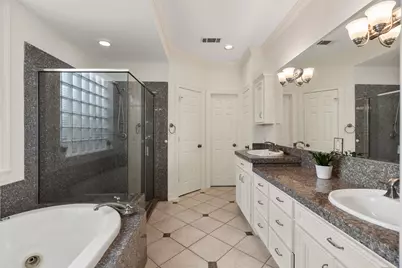 5321 Pocahontas Street, Bellaire, TX 77401 - Photo 13