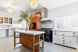 2421 Avenue G, Bay City, TX 77414 - Photo 9