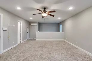 425 Amanda Cir, Tiki Island, TX 77554 - Photo 23