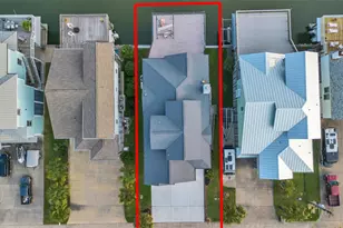425 Amanda Cir, Tiki Island, TX 77554 - Photo 35