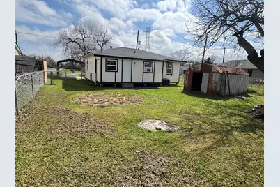 170 Lois Street, Clute, TX 77531 - Photo 21