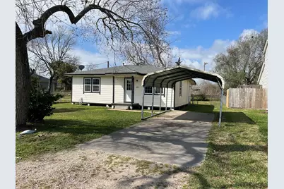 170 Lois Street, Clute, TX 77531 - Photo 3