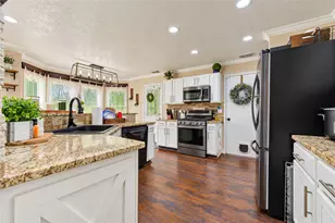 1902 La Salle St, Friendswood, TX 77546 - Photo 19