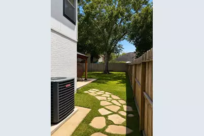 1902 La Salle Street, Friendswood, TX 77546 - Photo 3