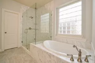 1615 Lakeside Enclave Dr, Houston, TX 77077 - Photo 25