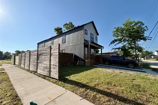 1002 E 33rd St, Houston, TX 77022 - Photo 9