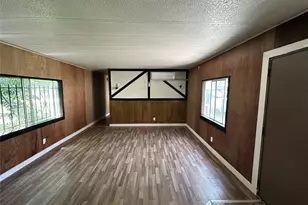 1747 Aldine Park Ln, Houston, TX 77093 - Photo 9