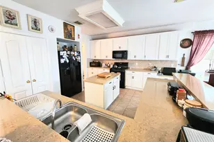 2158 Brittany Colony Dr, League City, TX 77573 - Photo 5