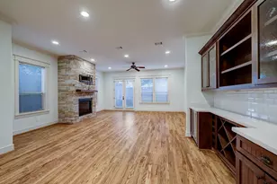 2409 W Morse St, Houston, TX 77019 - Photo 7