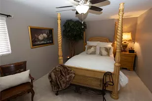 2101 Fountain View Dr, Houston, TX 77057 - Photo 17