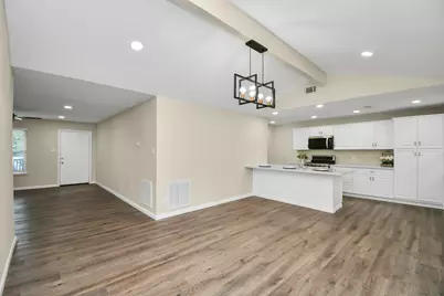 531 Edgebrook Drive, Houston, TX 77034 - Photo 11