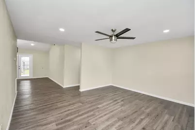 531 Edgebrook Drive, Houston, TX 77034 - Photo 7