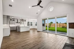 12822 Old Fashion Cir, Mont Belvieu, TX 77535 - Photo 7