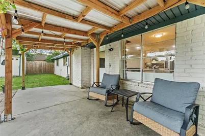 3404 Surrey Street, Baytown, TX 77521 - Photo 13