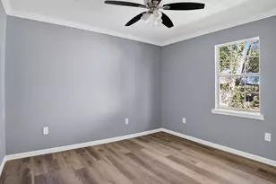 3261 Sherwood Dr, Orange, TX 77632 - Photo 7