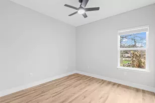 3821 Easy St, Houston, TX 77026 - Photo 9