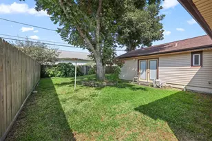 822 Grove St, Deer Park, TX 77536 - Photo 21