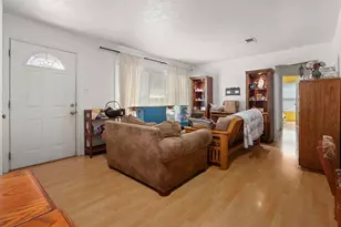 822 Grove St, Deer Park, TX 77536 - Photo 5