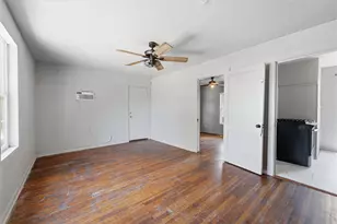 605 E Hunnicutt St, Baytown, TX 77520 - Photo 17