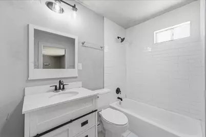 605 E Hunnicutt Street, Baytown, TX 77520 - Photo 19