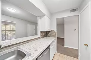 9009 Gaylord St, Houston, TX 77024 - Photo 11