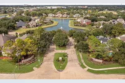 16715 Shallow Ridge Boulevard, Houston, TX 77095 - Photo 5