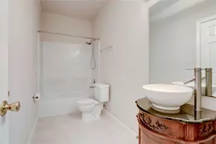 5503 Gatesprings Ln, Sugar Land, TX 77479 - Photo 11