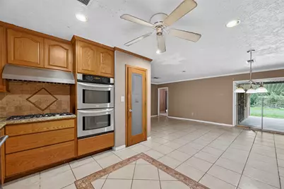 8428 Swiftwater Lane, Houston, TX 77075 - Photo 17