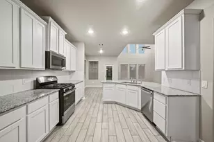 12808 Narrow Cove Dr, Texas City, TX 77568 - Photo 9