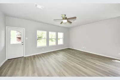 638 Stovall Drive, Palacios, TX 77465 - Photo 9