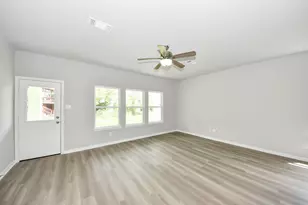638 Stovall Dr, Palacios, TX 77465 - Photo 9