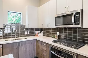 2401 Crawford St, Houston, TX 77004 - Photo 17