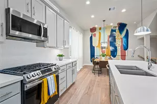 2110 Stuart St, Houston, TX 77004 - Photo 7